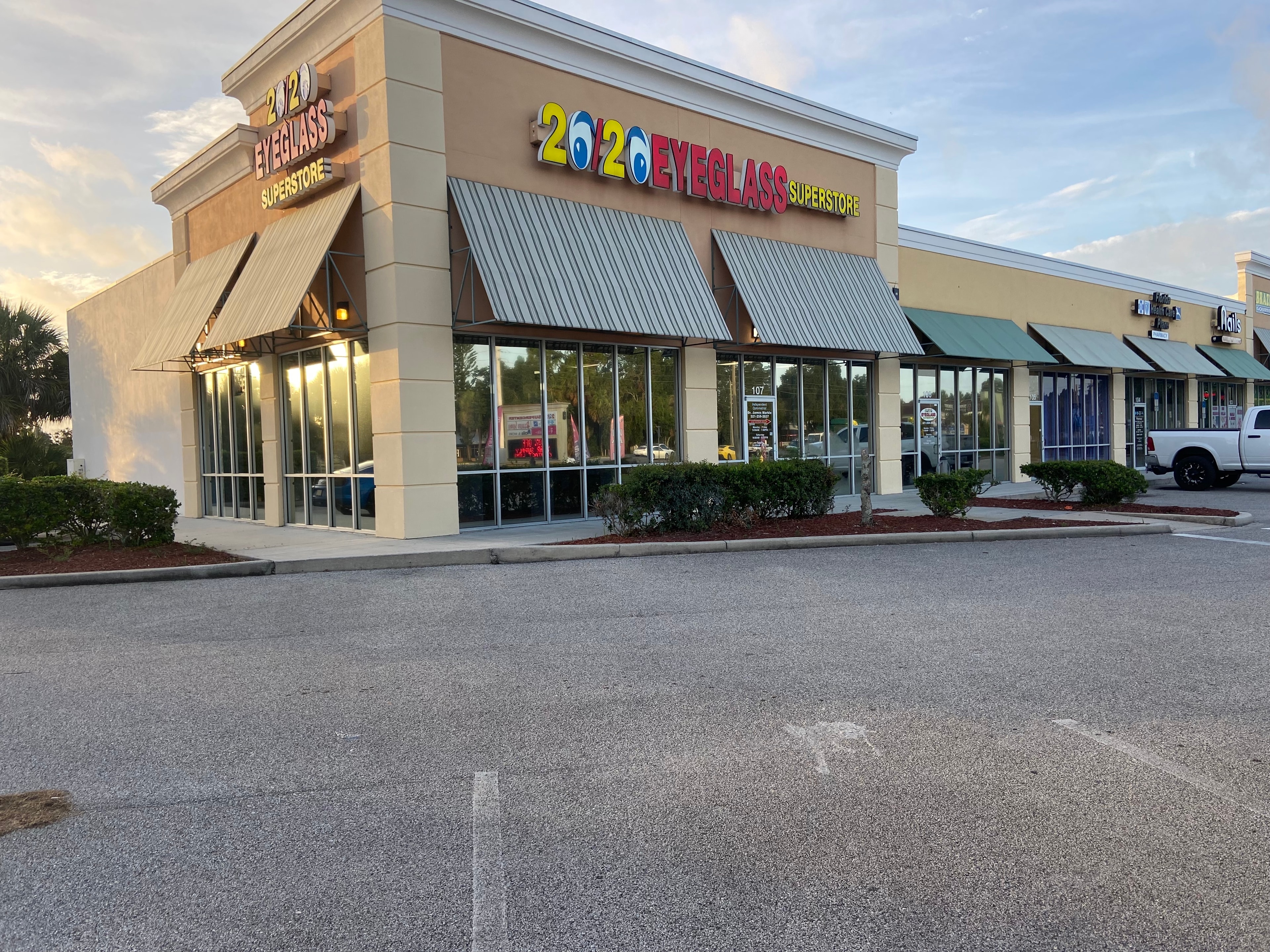 20/20 Eyeglass Superstore — Storefront