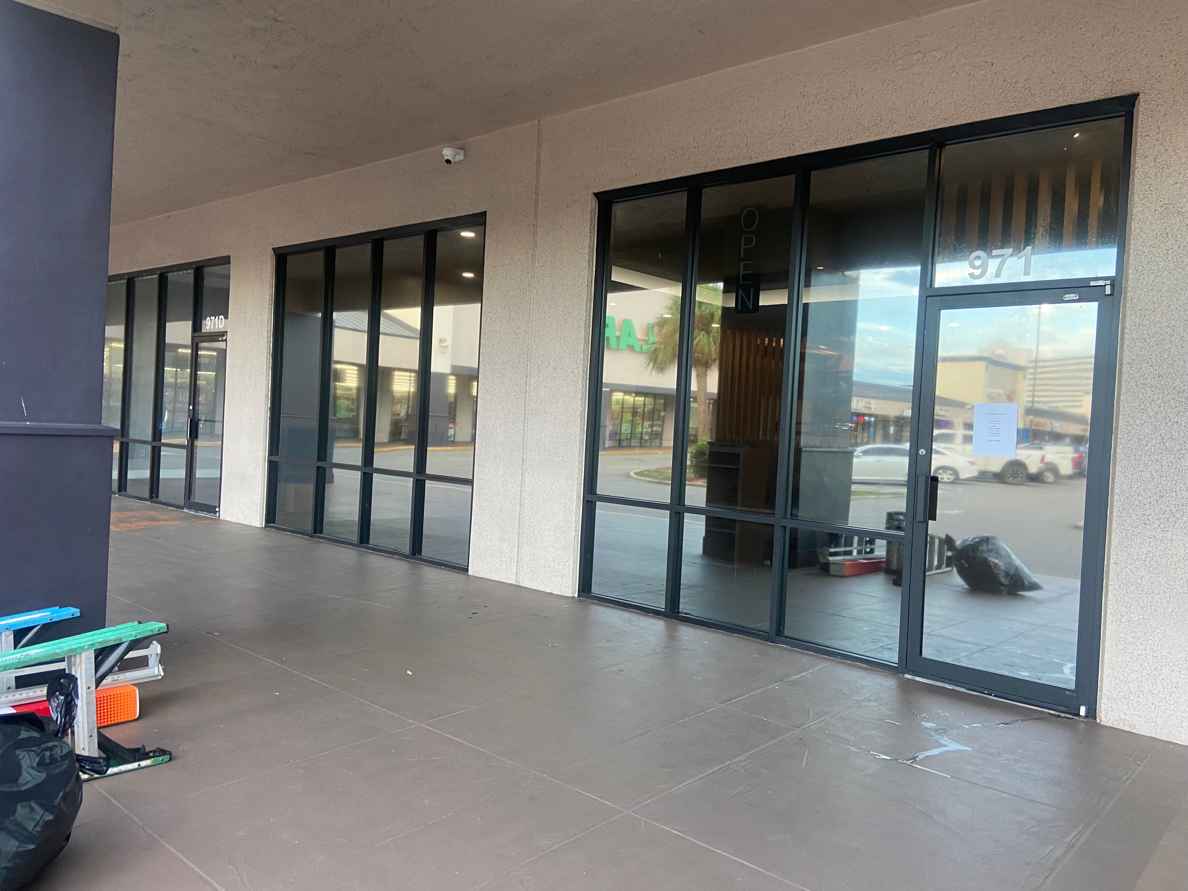 Strip Mall — Dark Solar Film